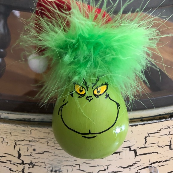 Handmade grinch ornament with Santa hat - Picture 2 of 2